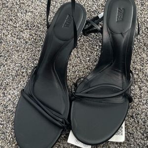 Size 6.5 leather Zara strapy open toed stilettos